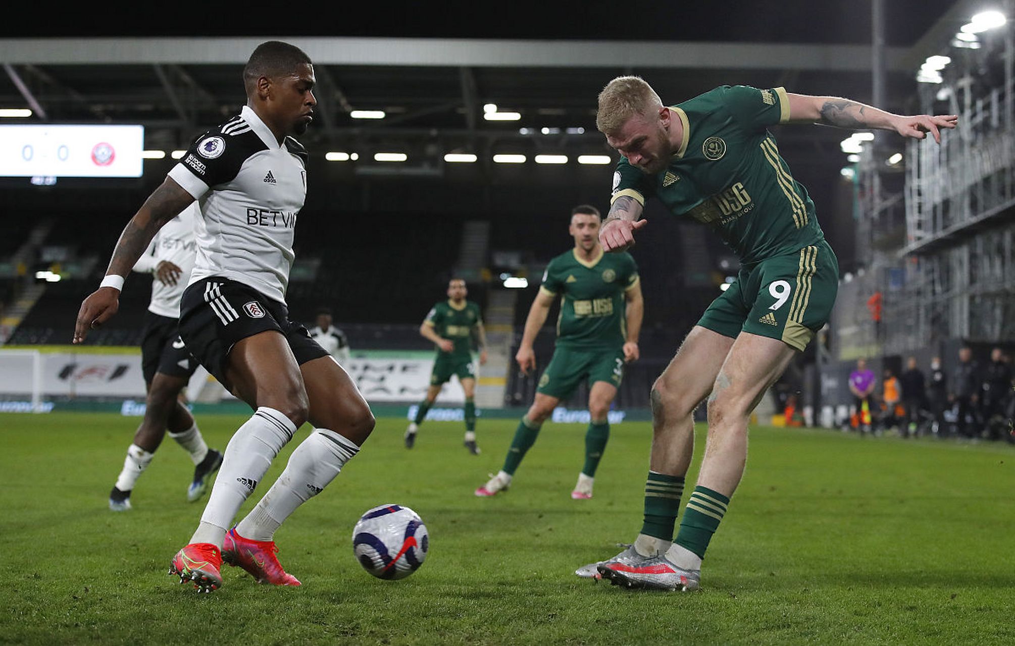 主力球员受 主力球员受