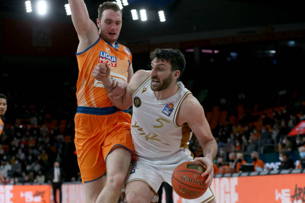 球员与媒体 球员与媒体