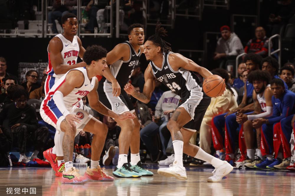 都会吸引大 都会吸引大